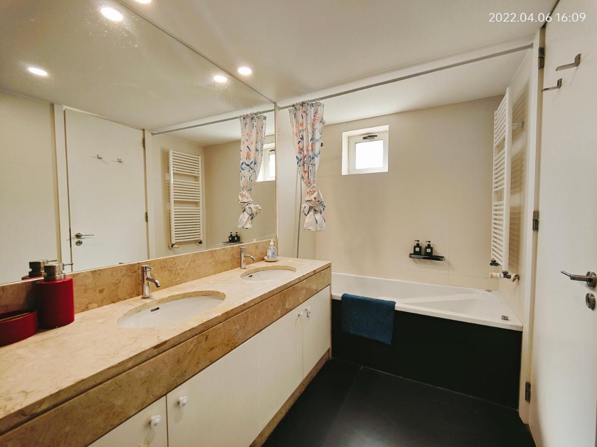 Luxury In Expo Apartment Lissabon
